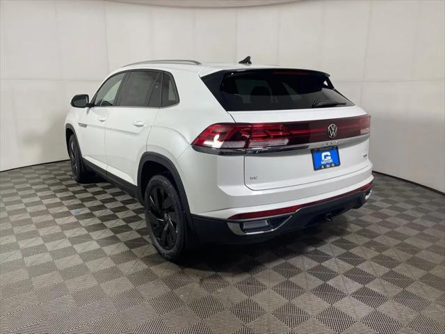 2026 Volkswagen Atlas Cross Sport SE with Technology