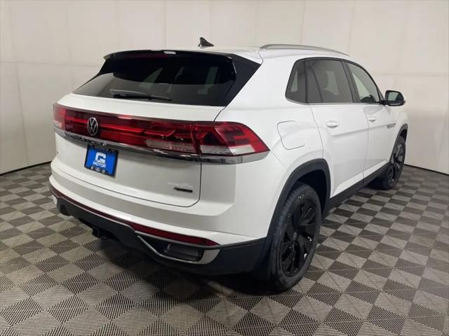 2026 Volkswagen Atlas Cross Sport SE with Technology