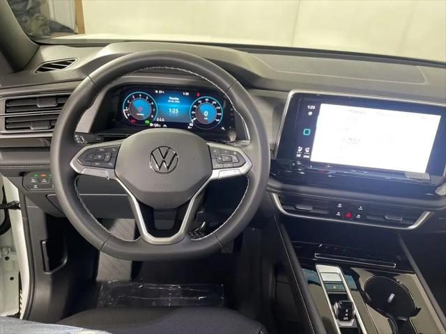 2026 Volkswagen Atlas Cross Sport SE with Technology