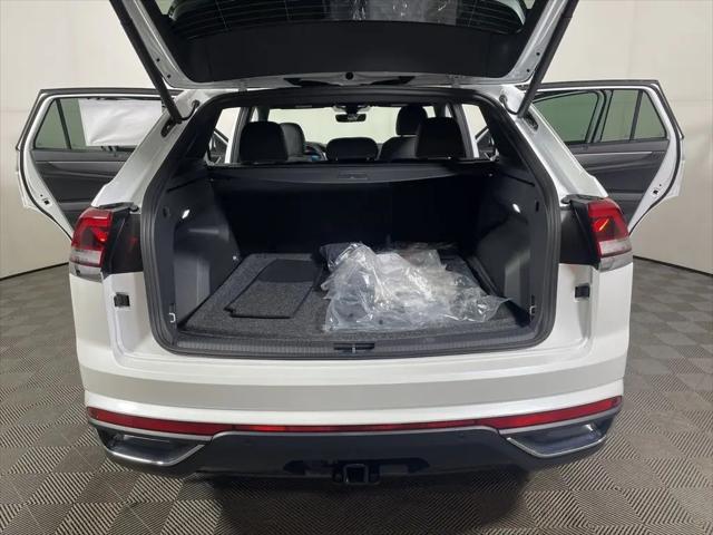 2026 Volkswagen Atlas Cross Sport SE with Technology