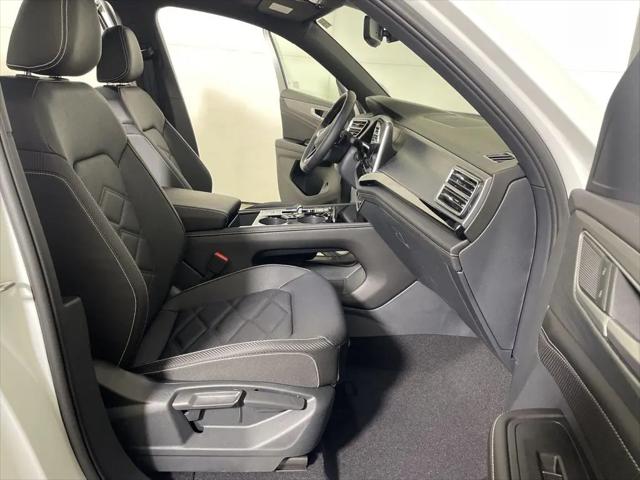 2026 Volkswagen Atlas Cross Sport SE with Technology