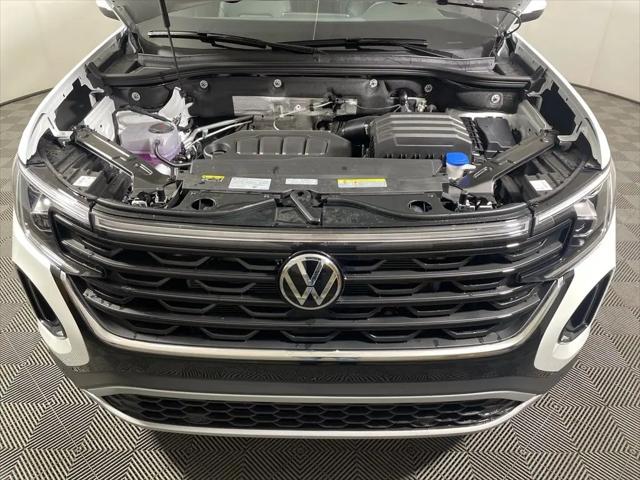 2026 Volkswagen Atlas Cross Sport SE with Technology