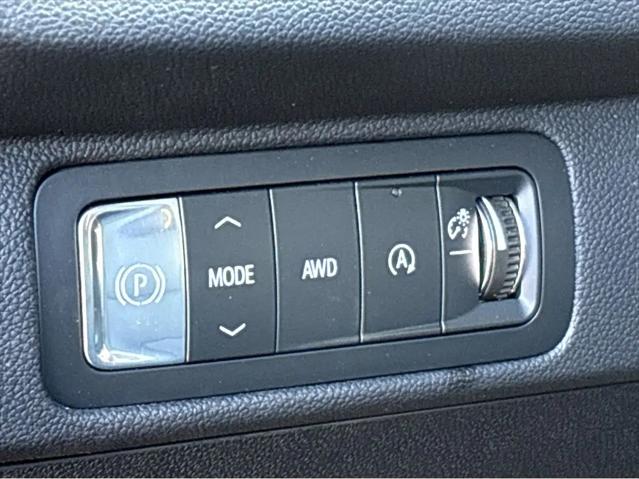 2026 Chevrolet Traverse AWD LT