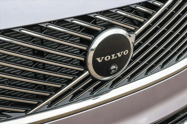 2026 Volvo XC90 Plus, B6 AWD Gas (mild hybrid), Gasoline, Bright, 6 Seats
