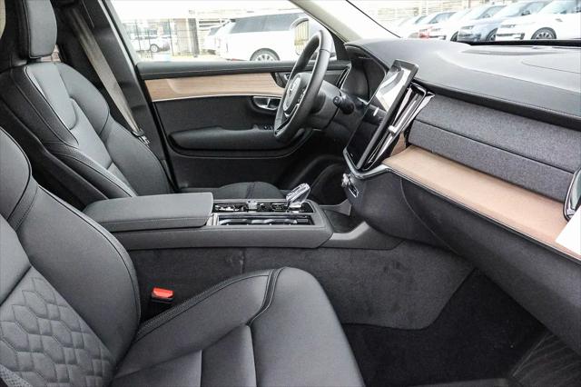 2026 Volvo XC90 Plus, B6 AWD Gas (mild hybrid), Gasoline, Bright, 6 Seats