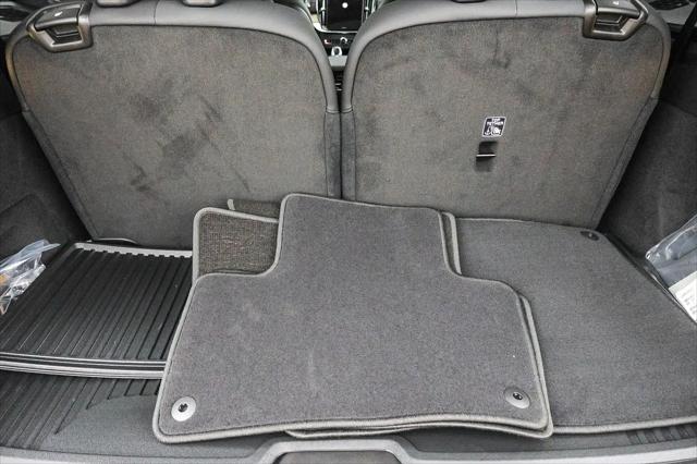 2026 Volvo XC90 Plus, B6 AWD Gas (mild hybrid), Gasoline, Bright, 6 Seats