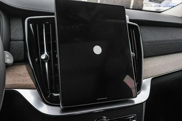 2026 Volvo XC90 Plus, B6 AWD Gas (mild hybrid), Gasoline, Bright, 6 Seats