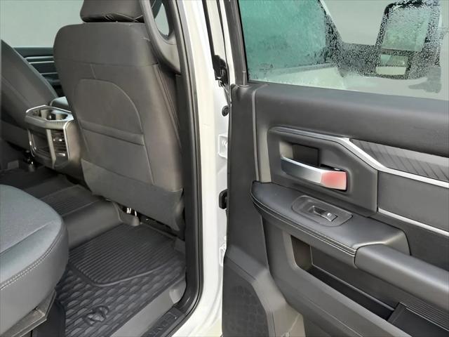 2026 Ram 3500 Big Horn Crew Cab 4x4 8' Box