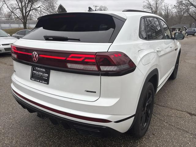 2025 Volkswagen Atlas Cross Sport 2.0T SEL R-Line Black