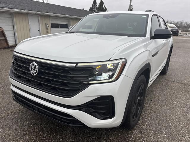 2025 Volkswagen Atlas Cross Sport 2.0T SEL R-Line Black