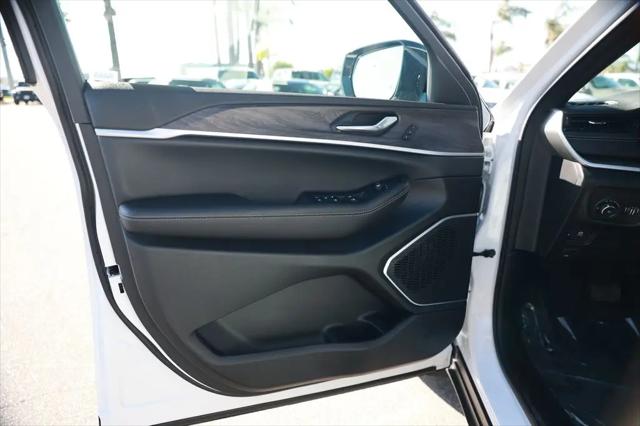 2026 Jeep Grand Cherokee Limited 4x2