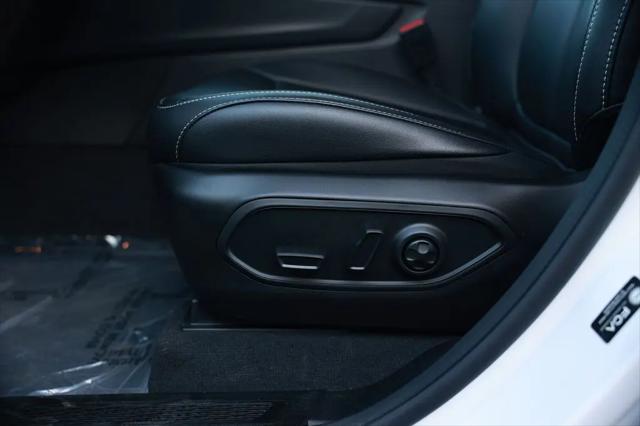 2026 Jeep Grand Cherokee Limited 4x2