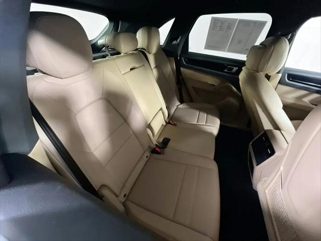 2022 Porsche Cayenne Cayenne