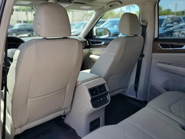 2026 Volkswagen Atlas SE with Technology