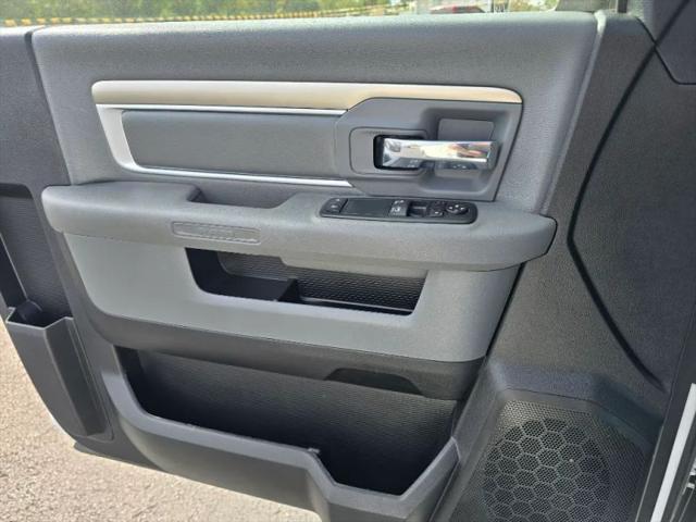 2017 Ram 1500 Tradesman Regular Cab 4x4 8' Box