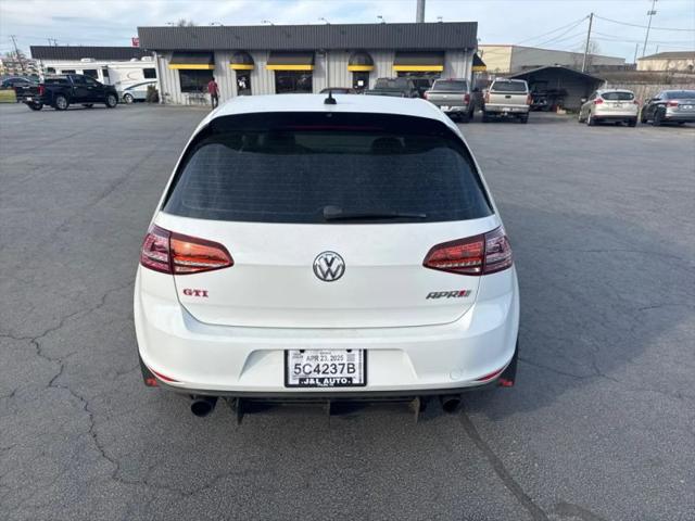 2016 Volkswagen Golf GTI S w/Performance Package 4-Door