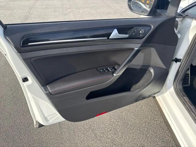 2016 Volkswagen Golf GTI S w/Performance Package 4-Door
