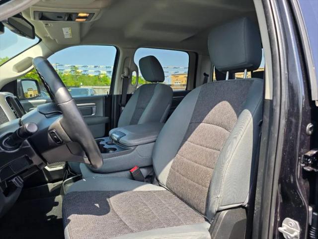 2018 Ram 1500 Lone Star Silver Crew Cab 4x2 5'7" Box