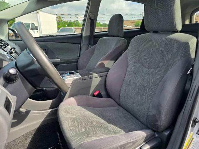2013 Toyota Prius v Two