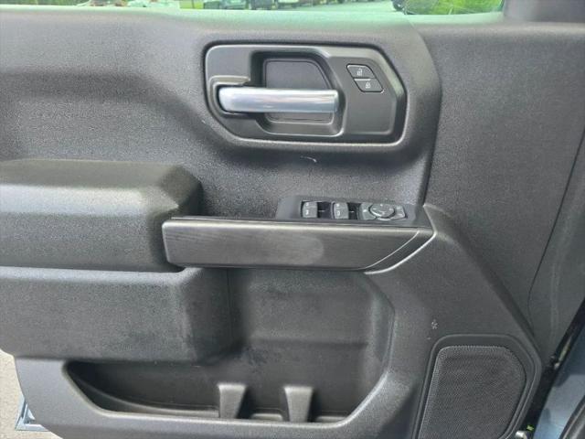 2020 Chevrolet Silverado 1500 2WD Crew Cab Short Bed Custom