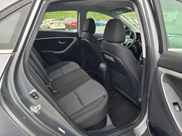 2017 Hyundai Elantra GT Base