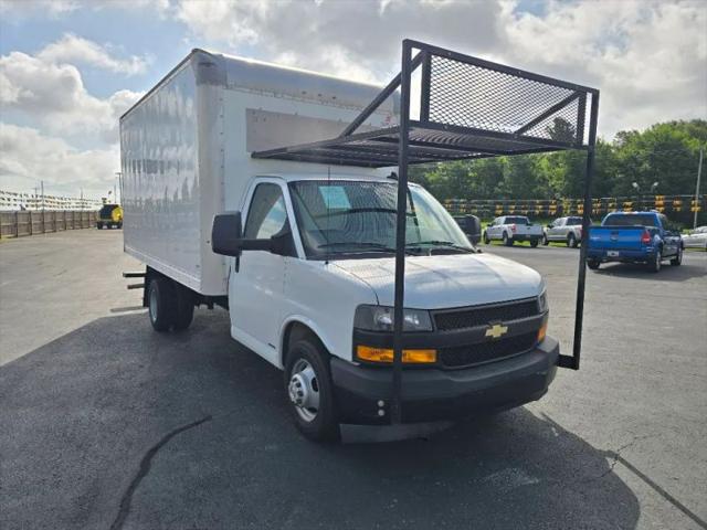 2019 Chevrolet Express Cutaway 4500 4500 Van