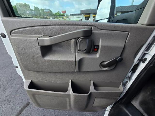 2019 Chevrolet Express Cutaway 4500 4500 Van