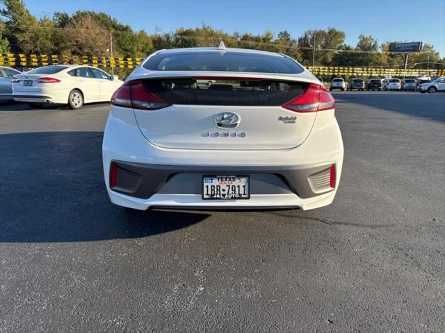 2020 Hyundai IONIQ Hybrid Blue