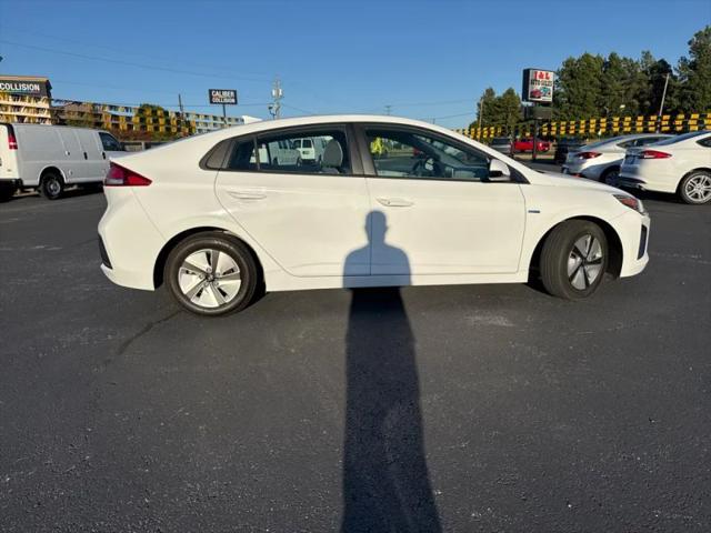 2020 Hyundai IONIQ Hybrid Blue