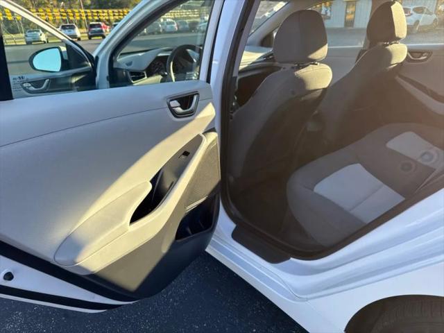 2020 Hyundai IONIQ Hybrid Blue
