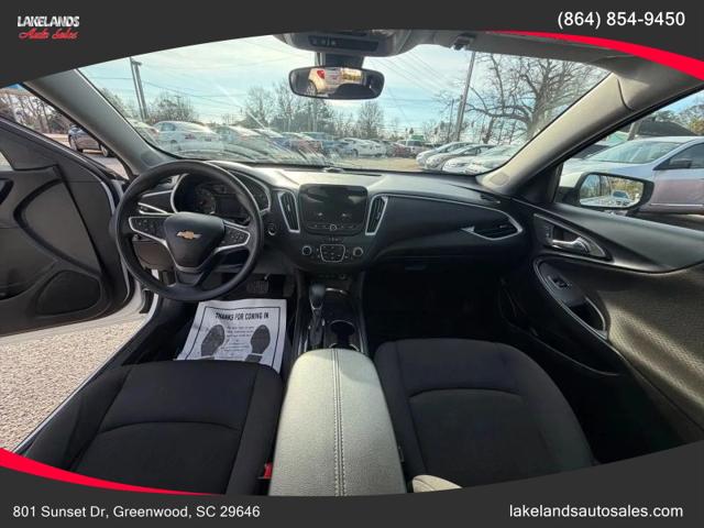 2022 Chevrolet Malibu FWD LT