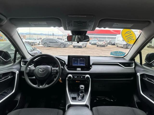 2019 Toyota RAV4 LE
