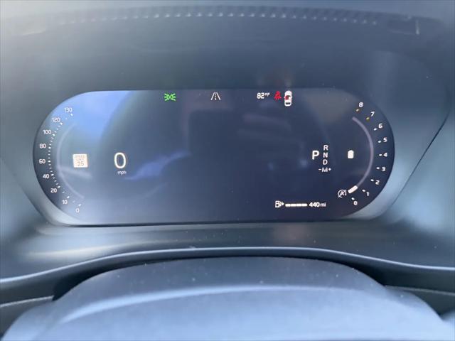 2026 Volvo XC40 Ultra, B5 AWD Gas (mild hybrid), Dark