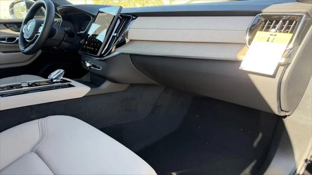 2026 Volvo XC90 Plus, B6 AWD Gas (mild hybrid), Gasoline, Bright, 7 Seats