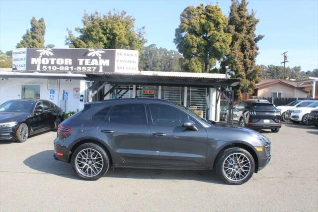 2017 Porsche Macan Base