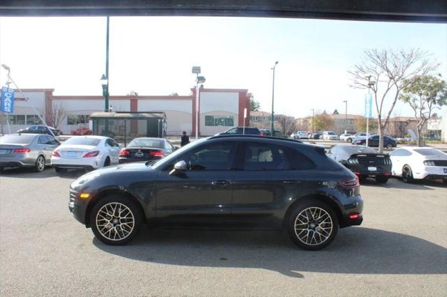 2017 Porsche Macan Base