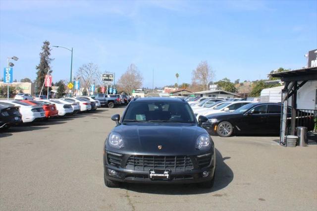 2017 Porsche Macan Base
