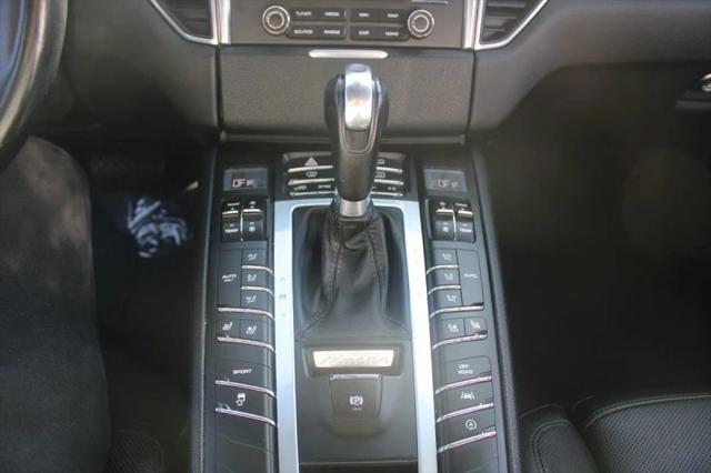 2017 Porsche Macan Base