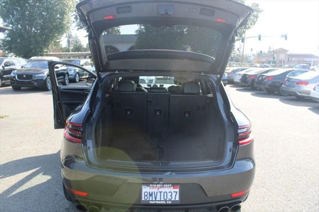 2017 Porsche Macan Base