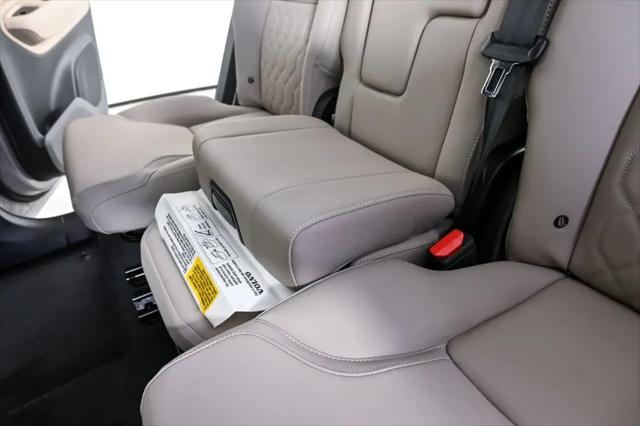 2026 Volvo XC90 Plus, B6 AWD Gas (mild hybrid), Gasoline, Bright, 7 Seats