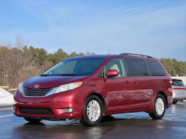 2013 Toyota Sienna XLE V6 8 Passenger for sale in Chantilly, VA