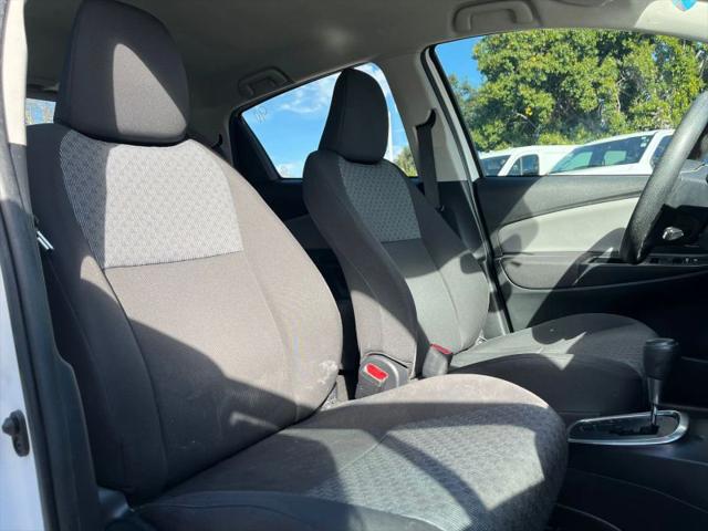 2015 Toyota Yaris LE