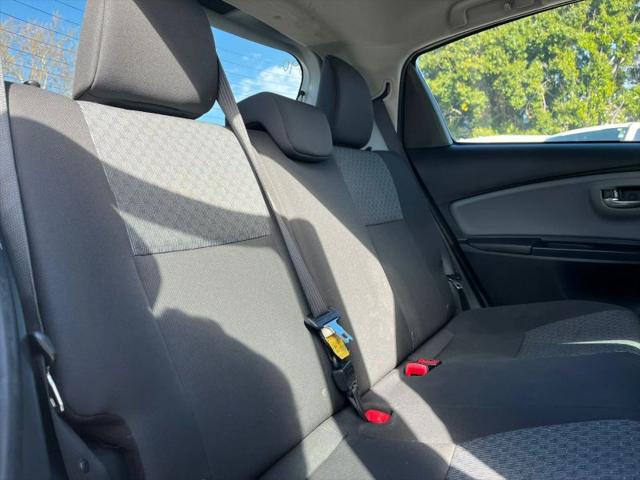 2015 Toyota Yaris LE