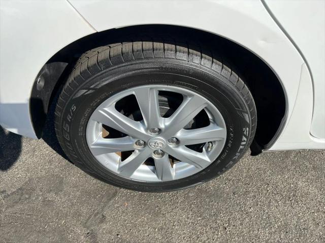 2015 Toyota Yaris LE