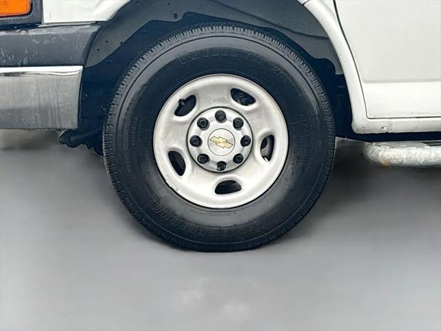 2025 Chevrolet Express Work Van