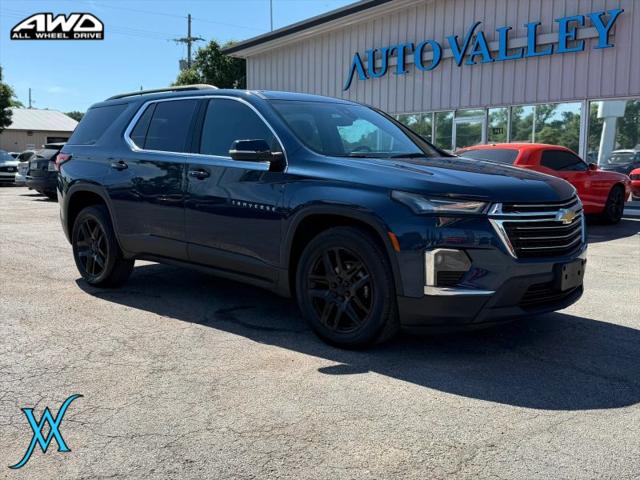 2023 Chevrolet Traverse AWD LT Cloth for sale in Omaha, NE