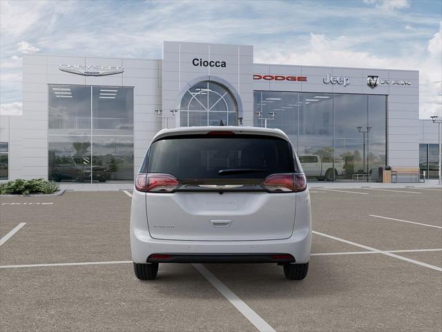 2026 Chrysler Voyager LX