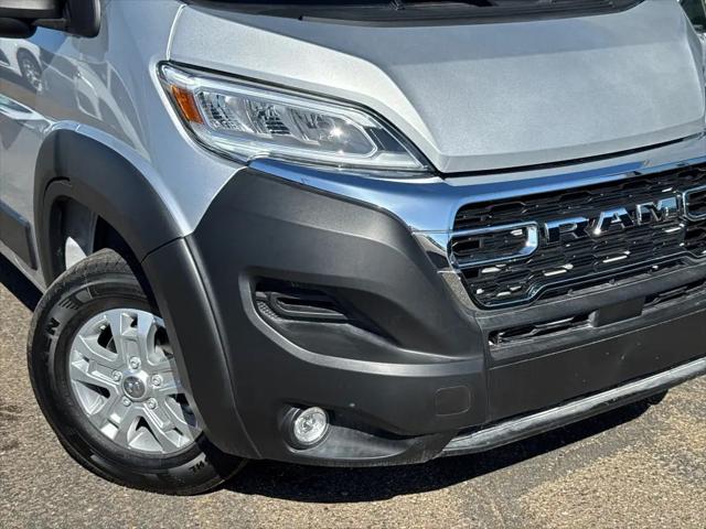 2026 Ram ProMaster Cargo Van SLT Low Roof 136" WB