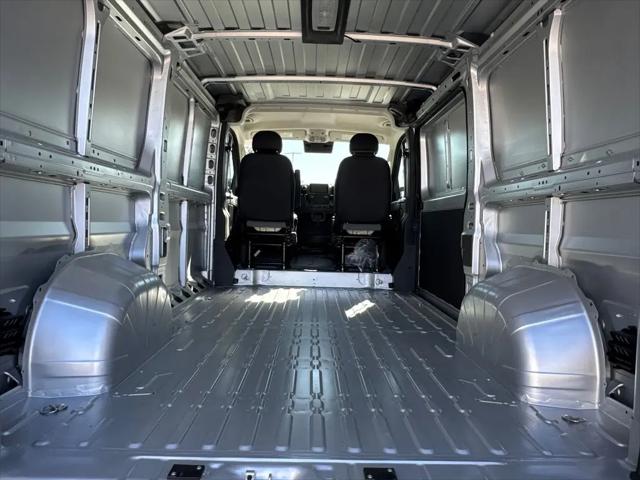 2026 Ram ProMaster Cargo Van SLT Low Roof 136" WB