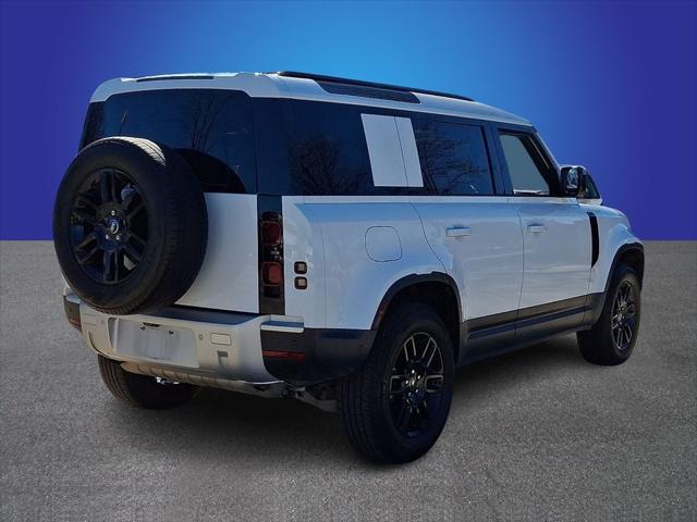 2025 Land Rover Defender 110 P300